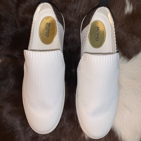 SARINA SLIP ON SOFT STRETCH KNOT SHOES - Picture 2 of 7
